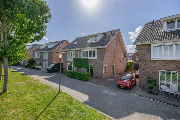 Foto 5 van Lombok 56