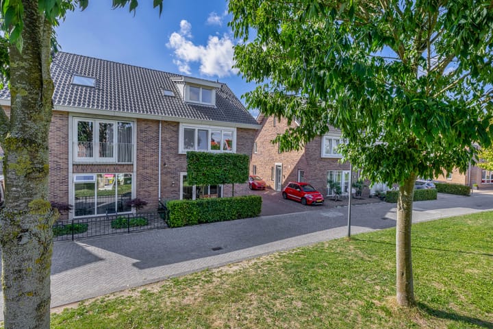 Foto 7 van Lombok 56