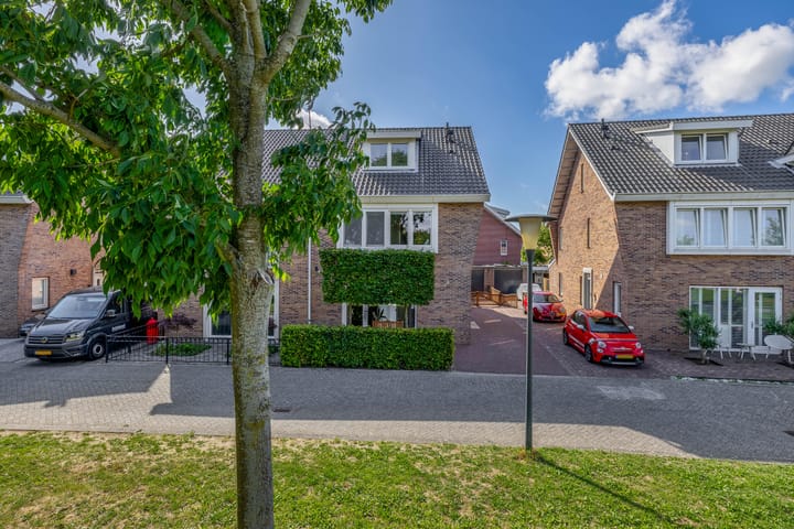 Foto 8 van Lombok 56