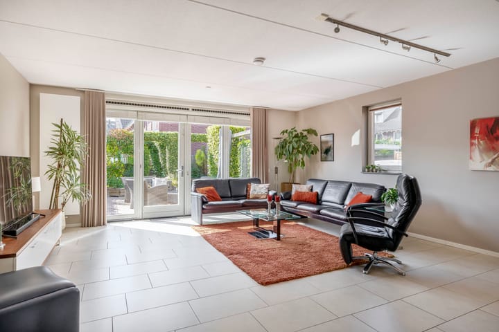 Foto 11 van Lombok 56