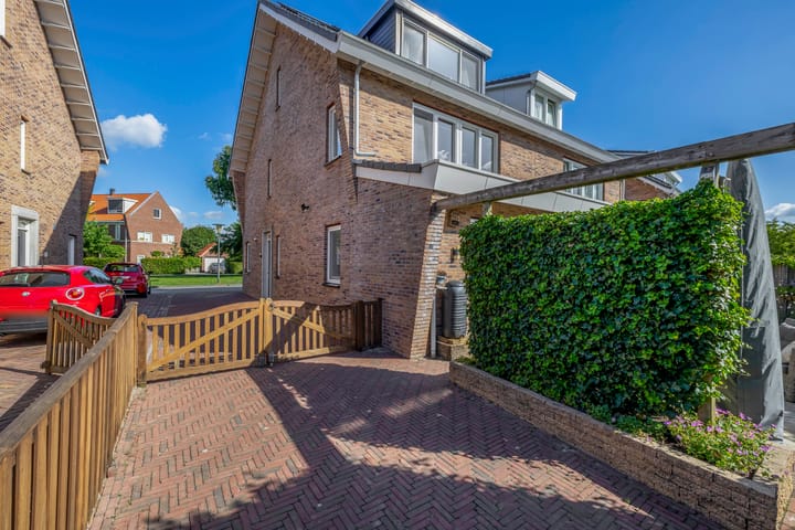 Foto 25 van Lombok 56