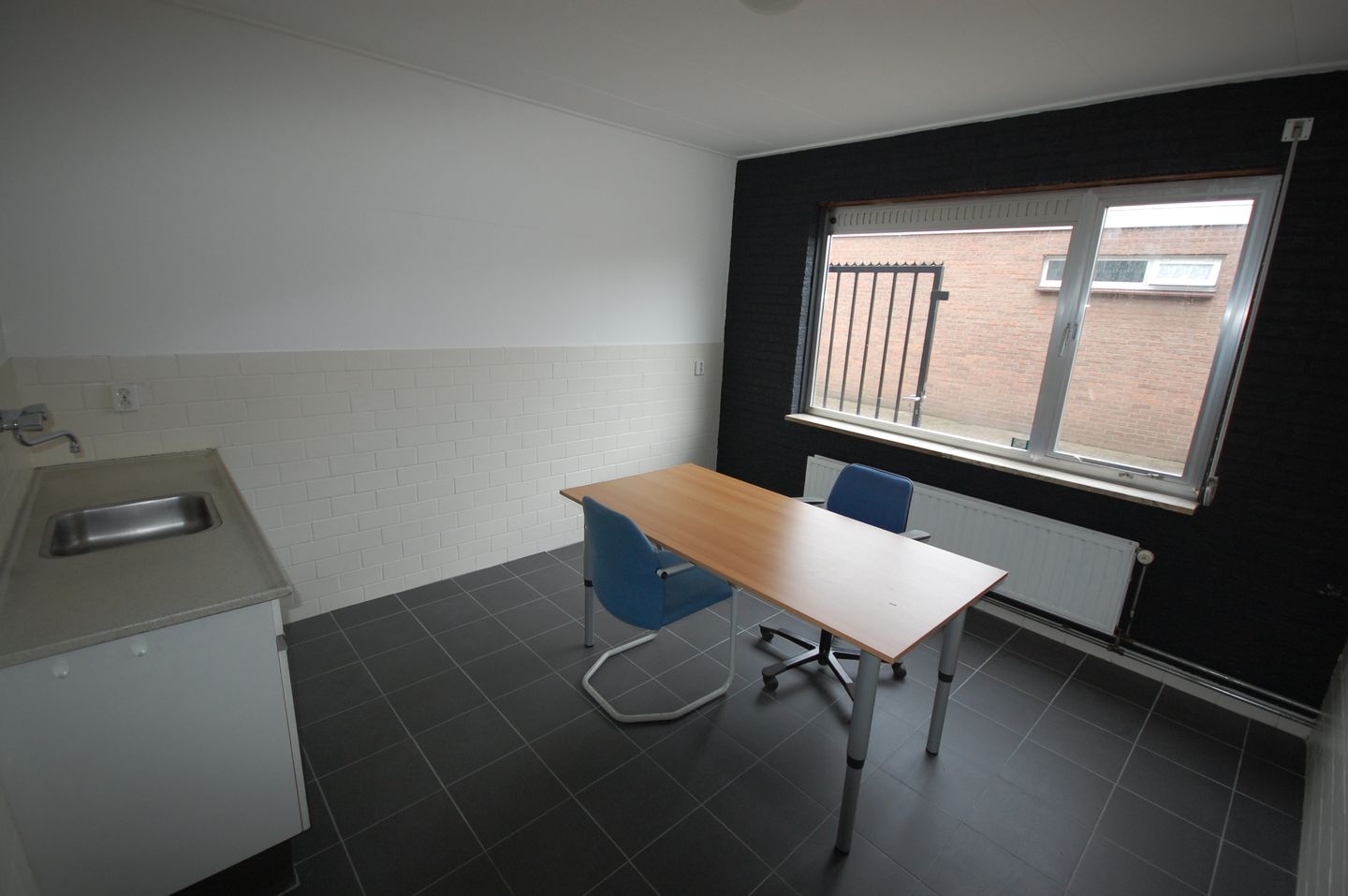View photo 2 of Watermanstraat 28