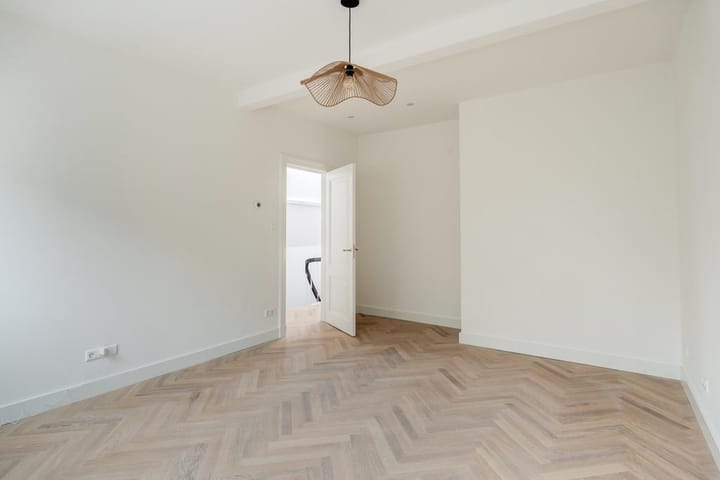 Photo 38 of Wilhelminapark 31