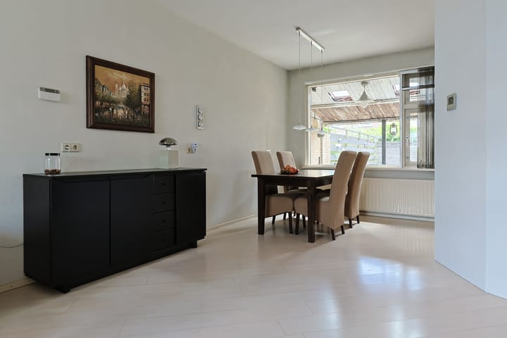 Photo 12 of Willemstraat 1-B