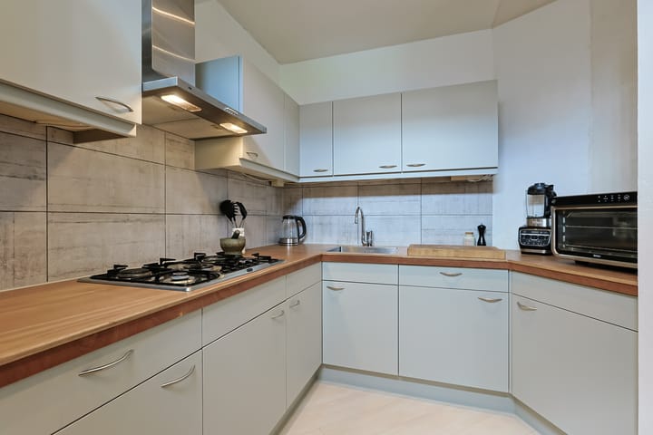 Photo 18 of Willemstraat 1-B