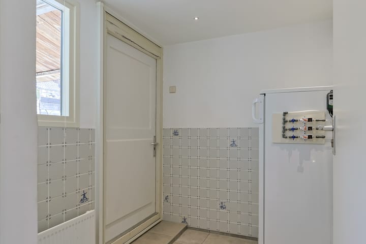 Photo 21 of Willemstraat 1-B