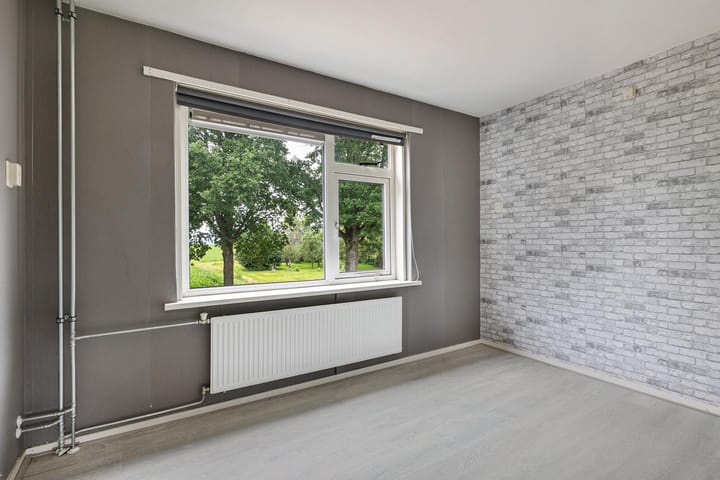 Foto 16 van Esdoornstraat 12