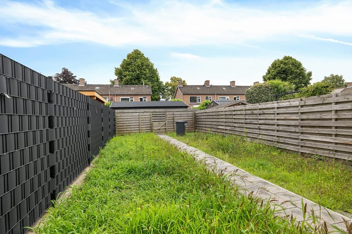 Foto 18 van Esdoornstraat 12