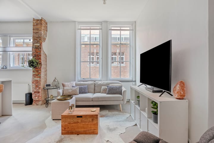 Photo 2 of Sint Laurensstraat 7-C