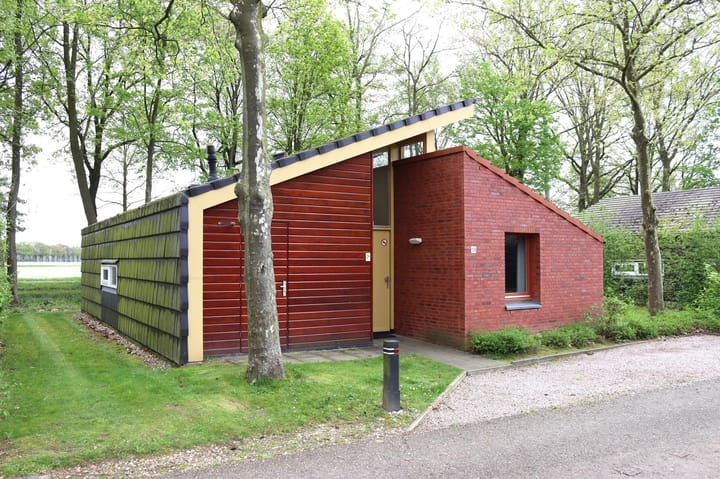 Foto 4 van Zwembadweg 2-W108