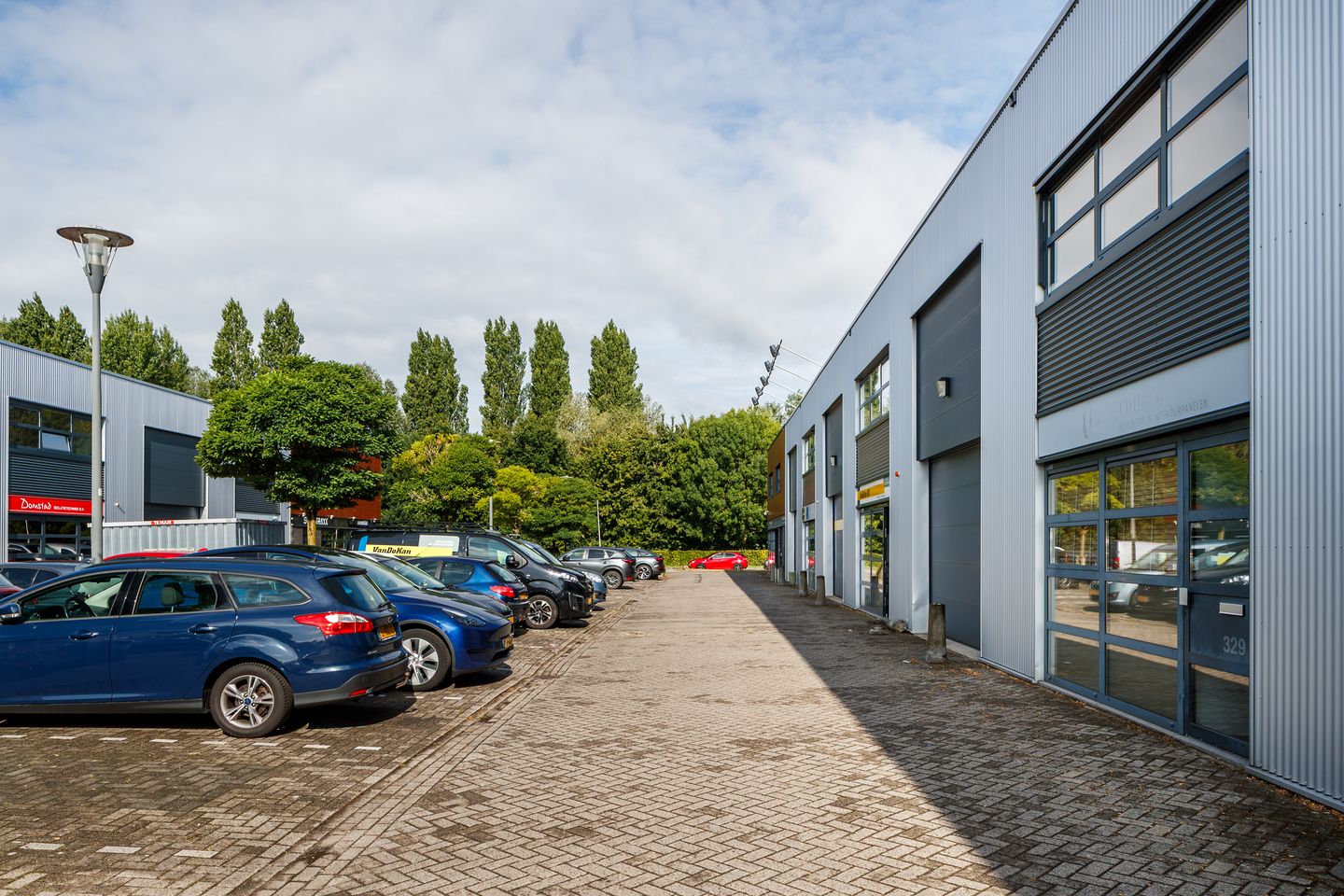View photo 2 of Boteyken 329