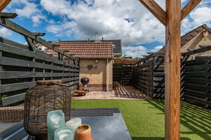 Foto 17 van Kleine Boterbloem 11