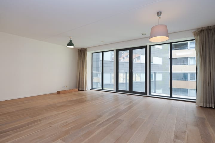 Photo 2 of Willem Frederik Hermansstraat 31