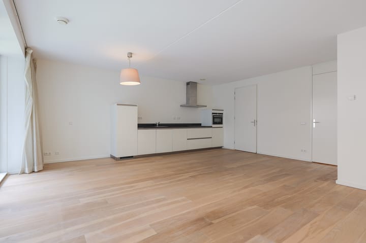 Photo 4 of Willem Frederik Hermansstraat 31