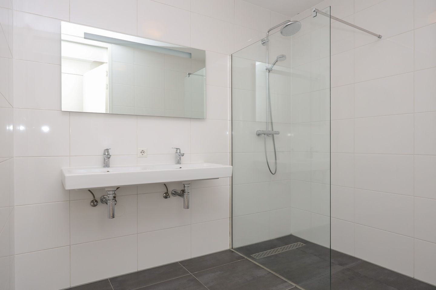 Photo 10 of Willem Frederik Hermansstraat 31