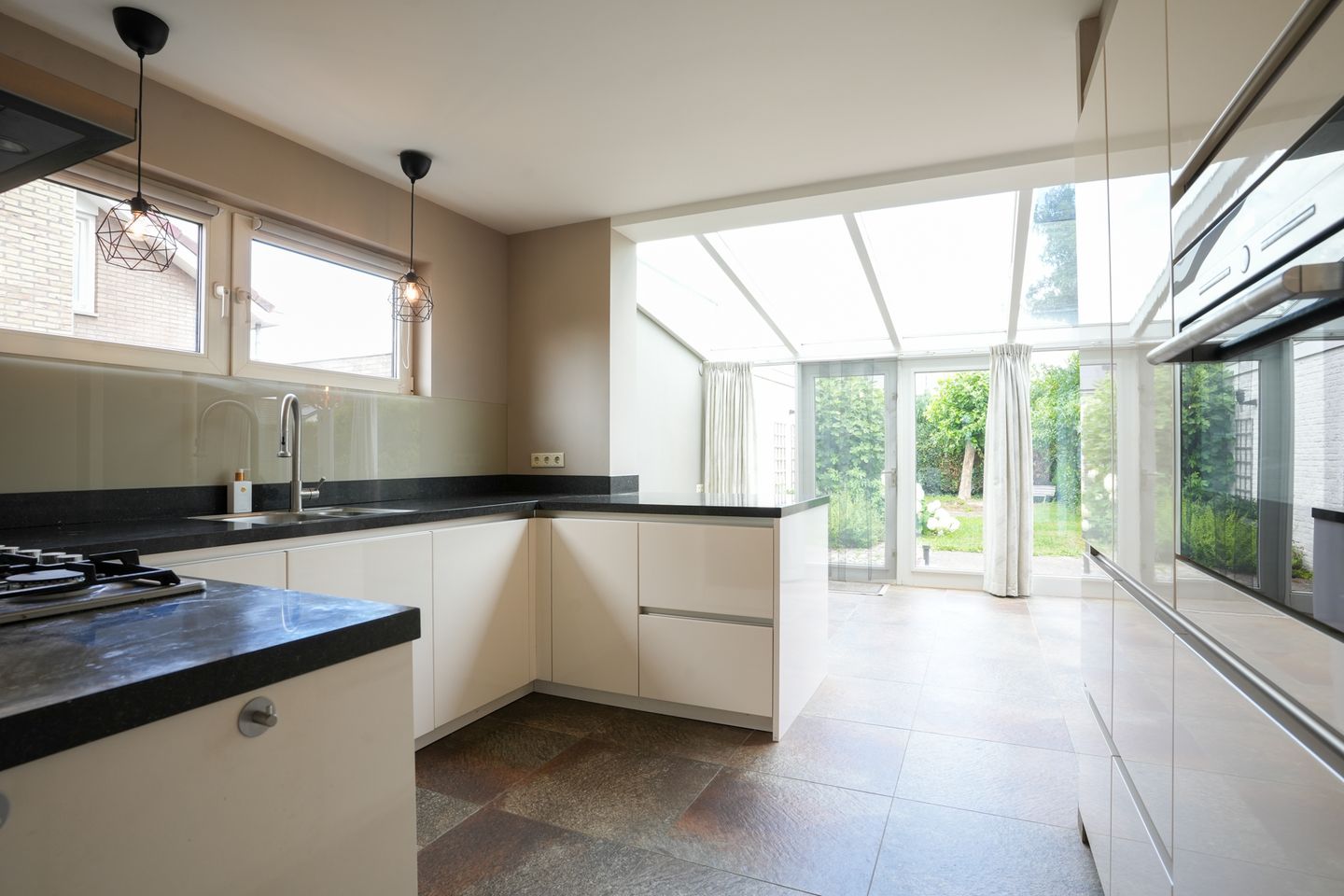 Photo 19 of Limburgerstraat 21