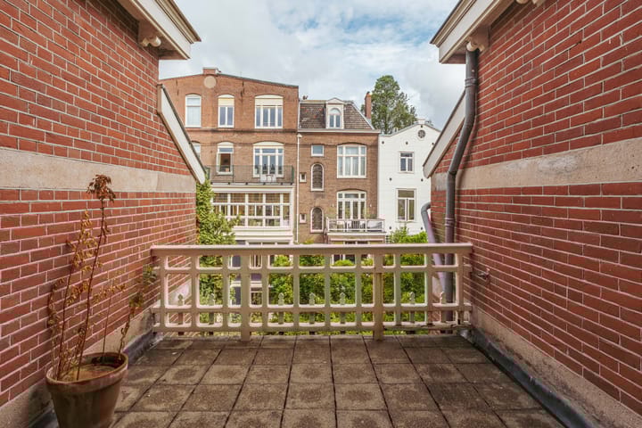 Foto 30 van Van Breestraat 14