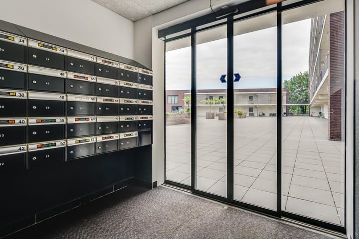 Photo 8 of Draaiom 48