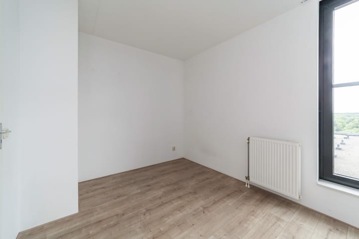 Photo 17 of Draaiom 48