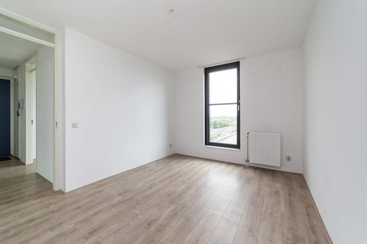 Photo 19 of Draaiom 48