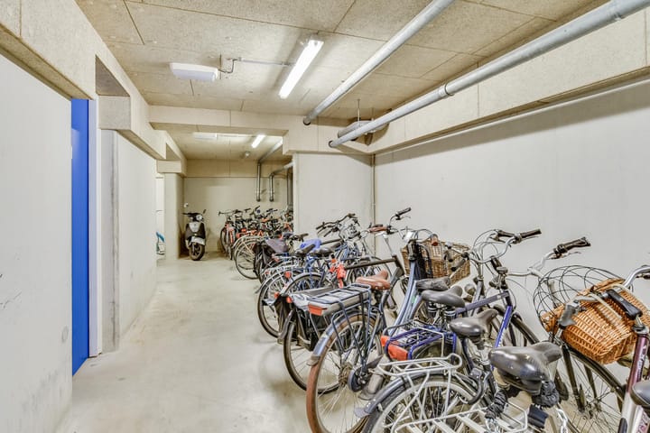 Photo 24 of Draaiom 48