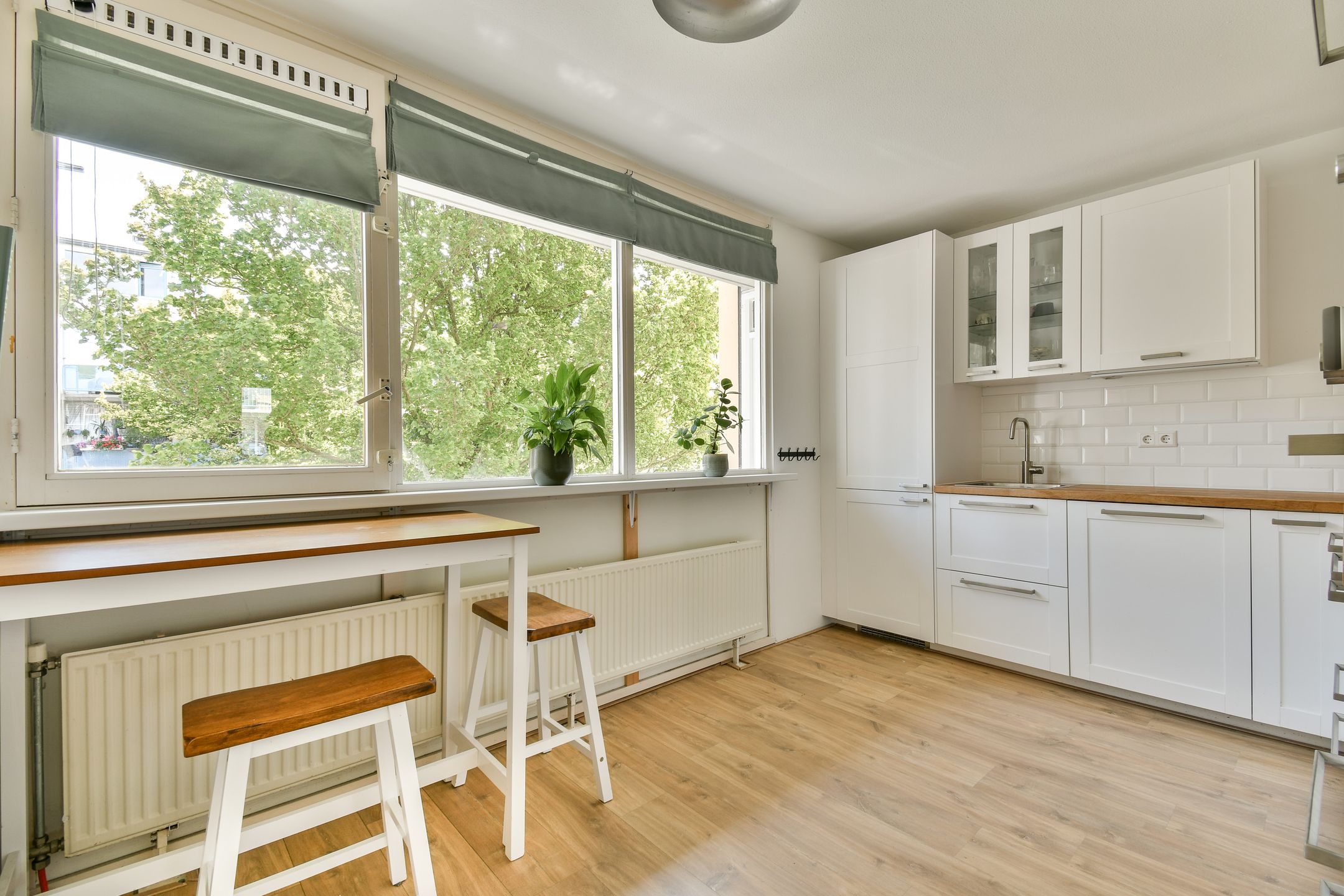 Photo 12 of J.C. van Epenstraat 84