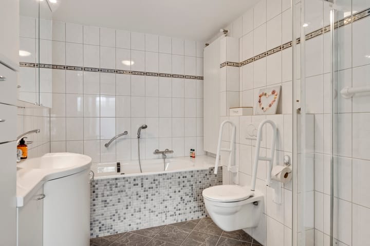 Foto 14 van Van Laarsbongerd 27