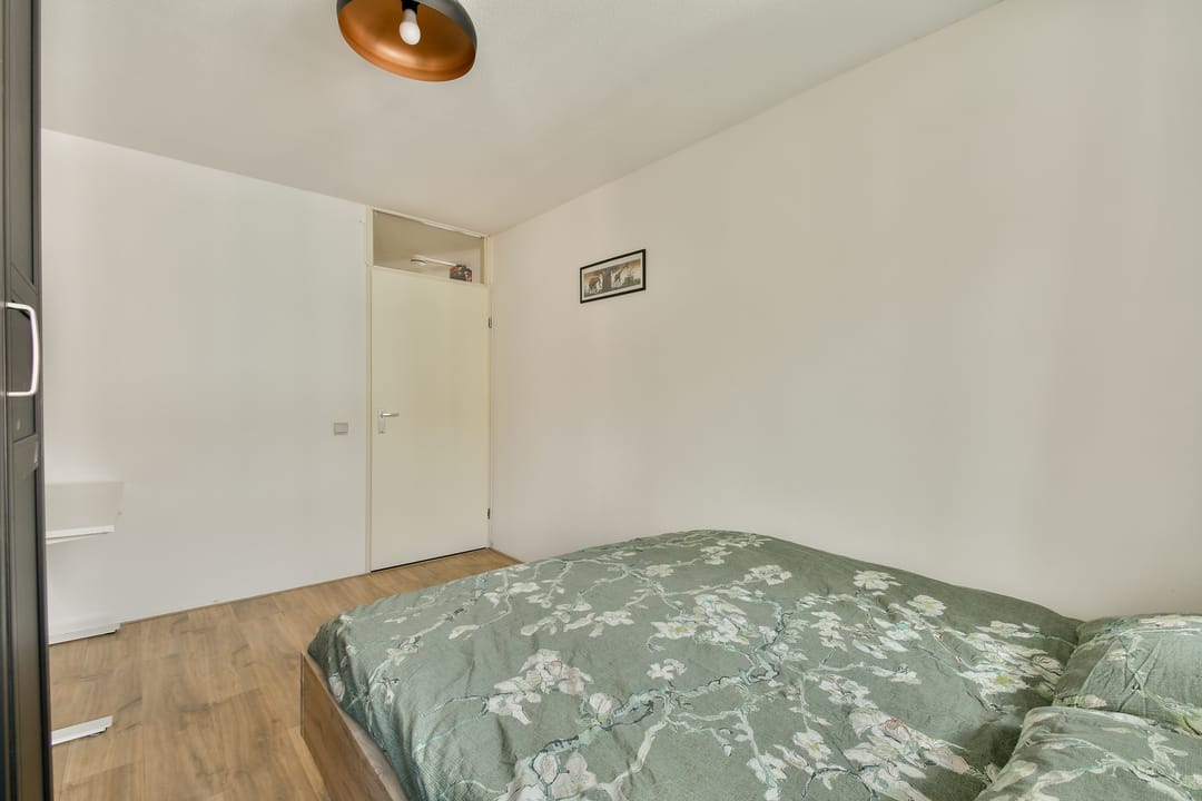 Photo 17 of J.C. van Epenstraat 84