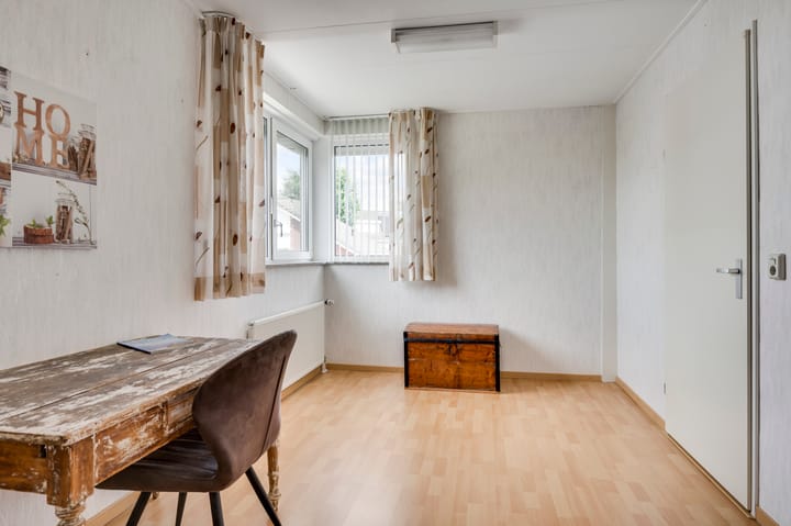 Foto 25 van Van Laarsbongerd 27