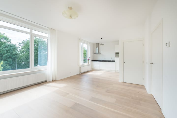 Foto 8 van Middenweg 109-3