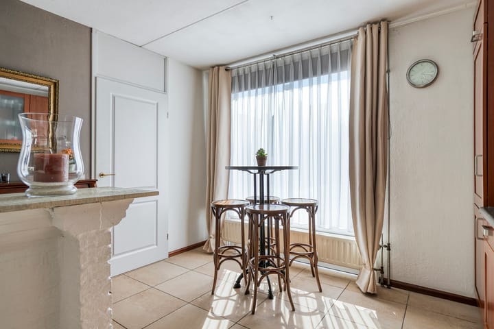 Photo 11 of Herwijnenstraat 4