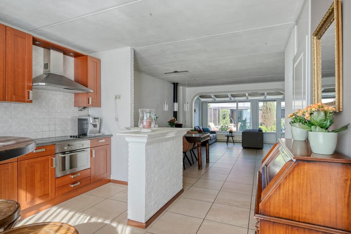 Photo 12 of Herwijnenstraat 4