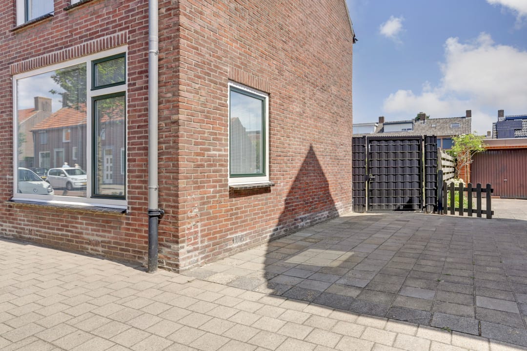 Foto 43 van Burgemeester de Grauwstraat 10