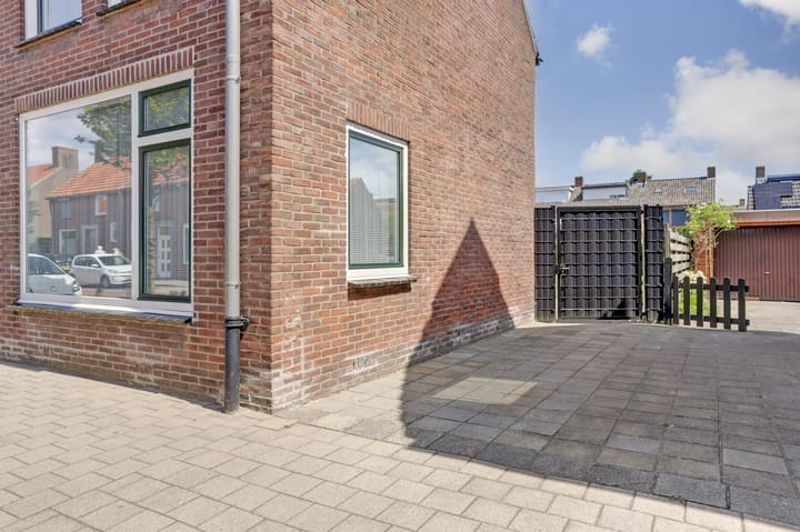 Foto 43 van Burgemeester de Grauwstraat 10