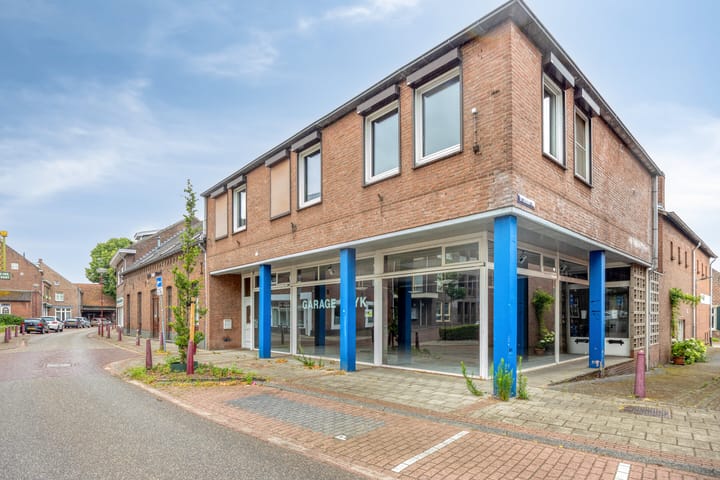 Raadhuisstraat 16