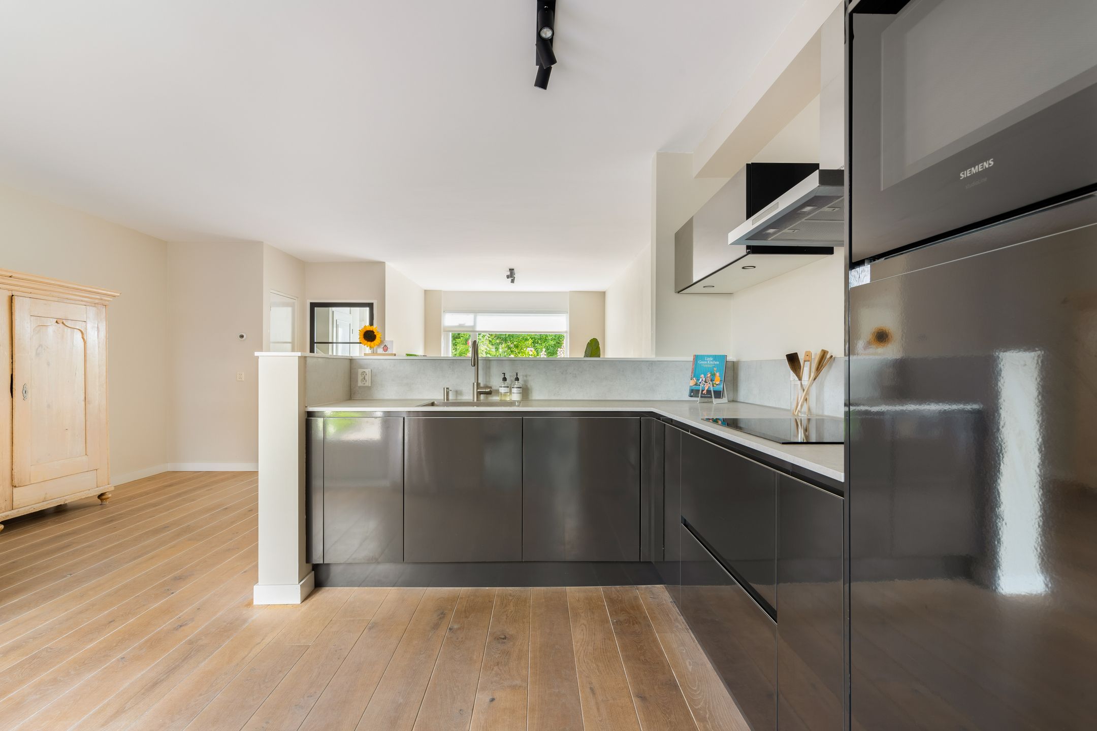 Photo 9 of Johanna Naberstraat 5