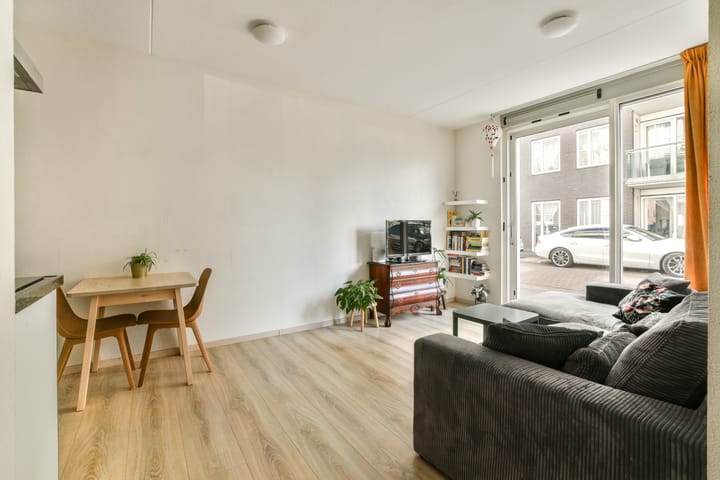 Foto 4 van Denemarkenstraat 114