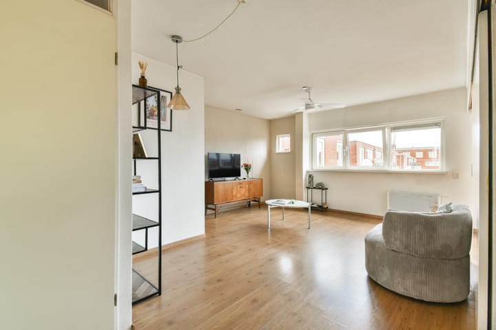 Photo 2 of Kloekhorststraat 279