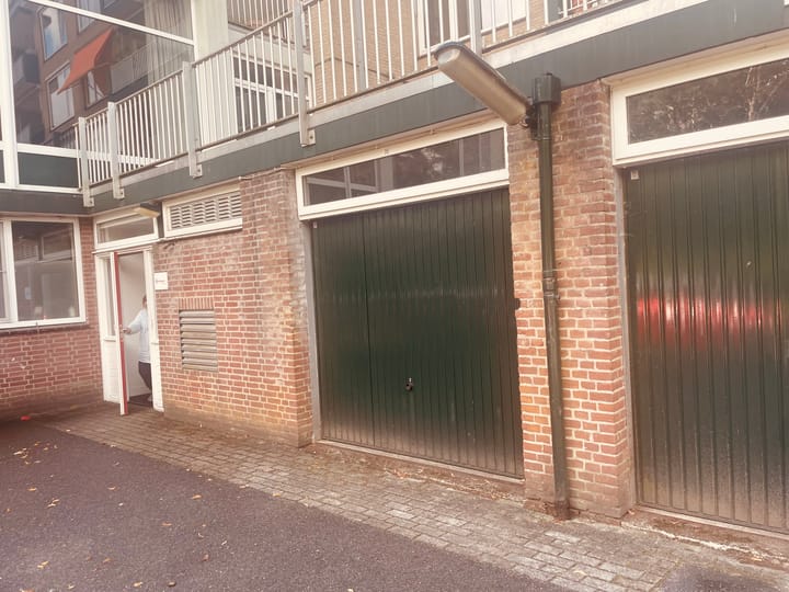 Photo 3 of De Hooghlaan 2-A35