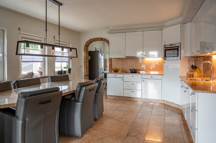 Photo 12 of Dambroek 31