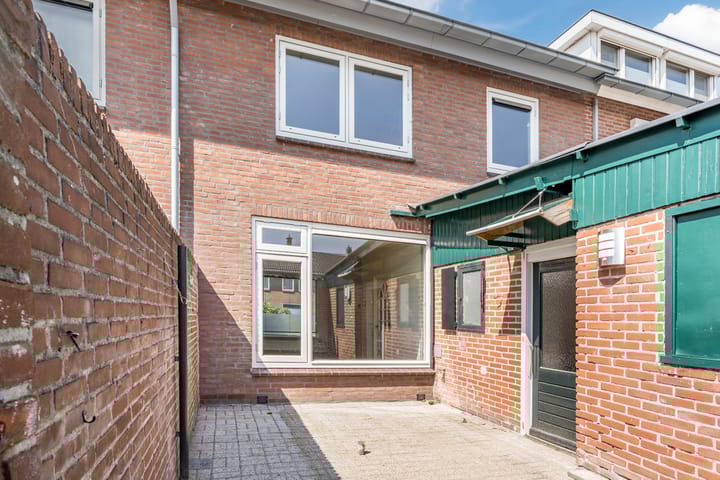 Foto 35 van Margrietstraat 3