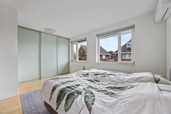 Foto 12 van Zilveresdoorn 19