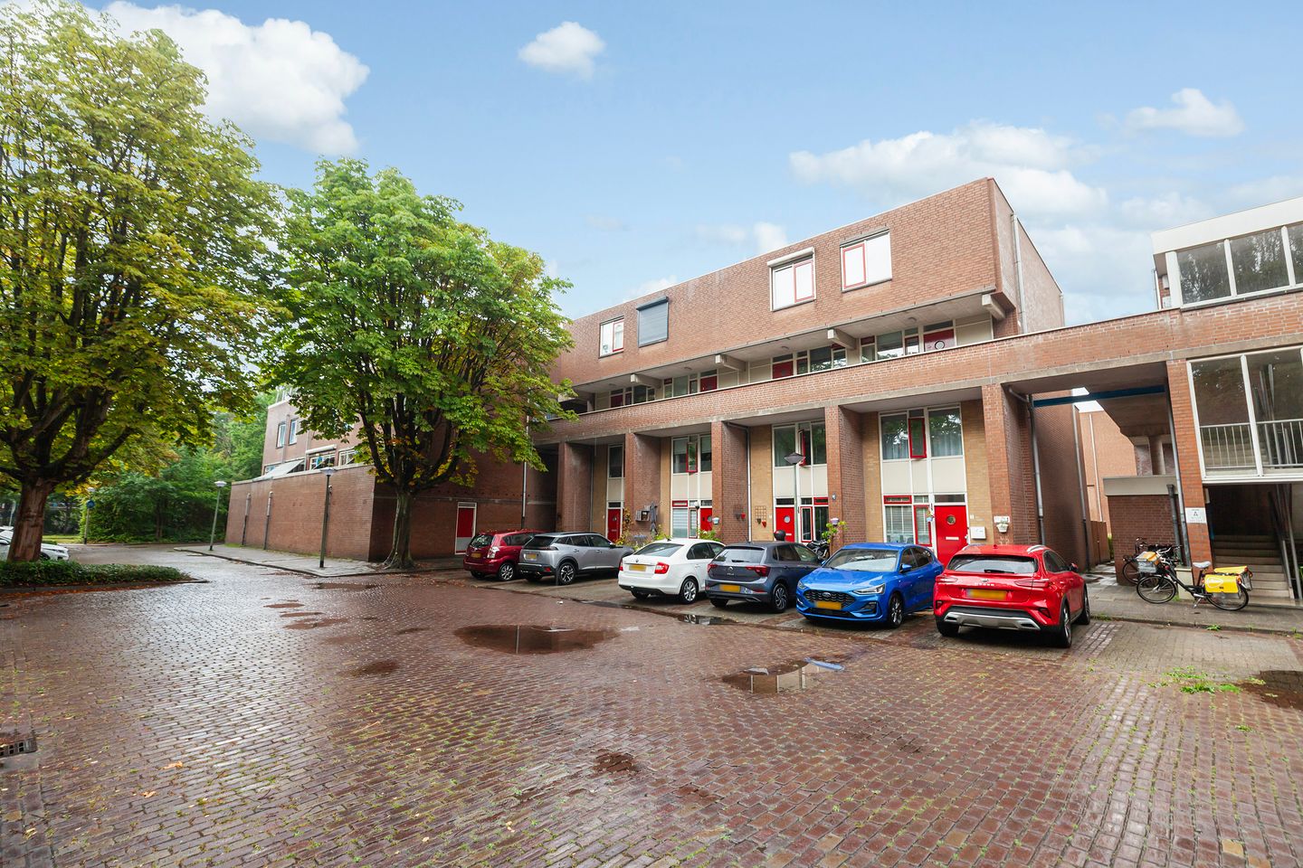 Foto 1 van Robert Schumanring 101