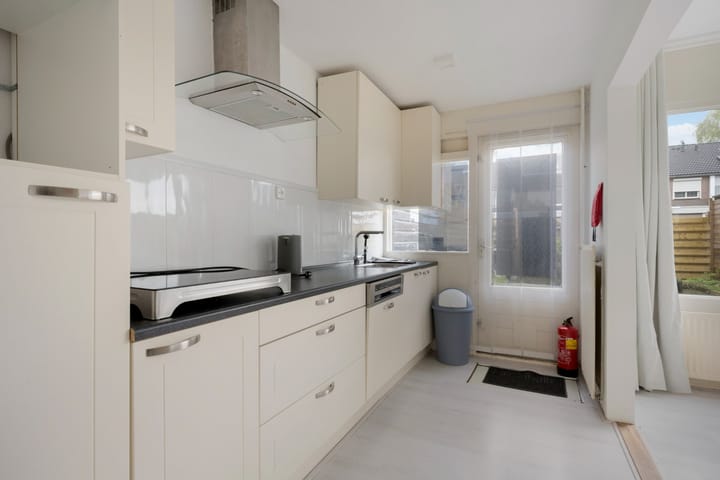 Foto 9 van Voeghoutenstraat 236