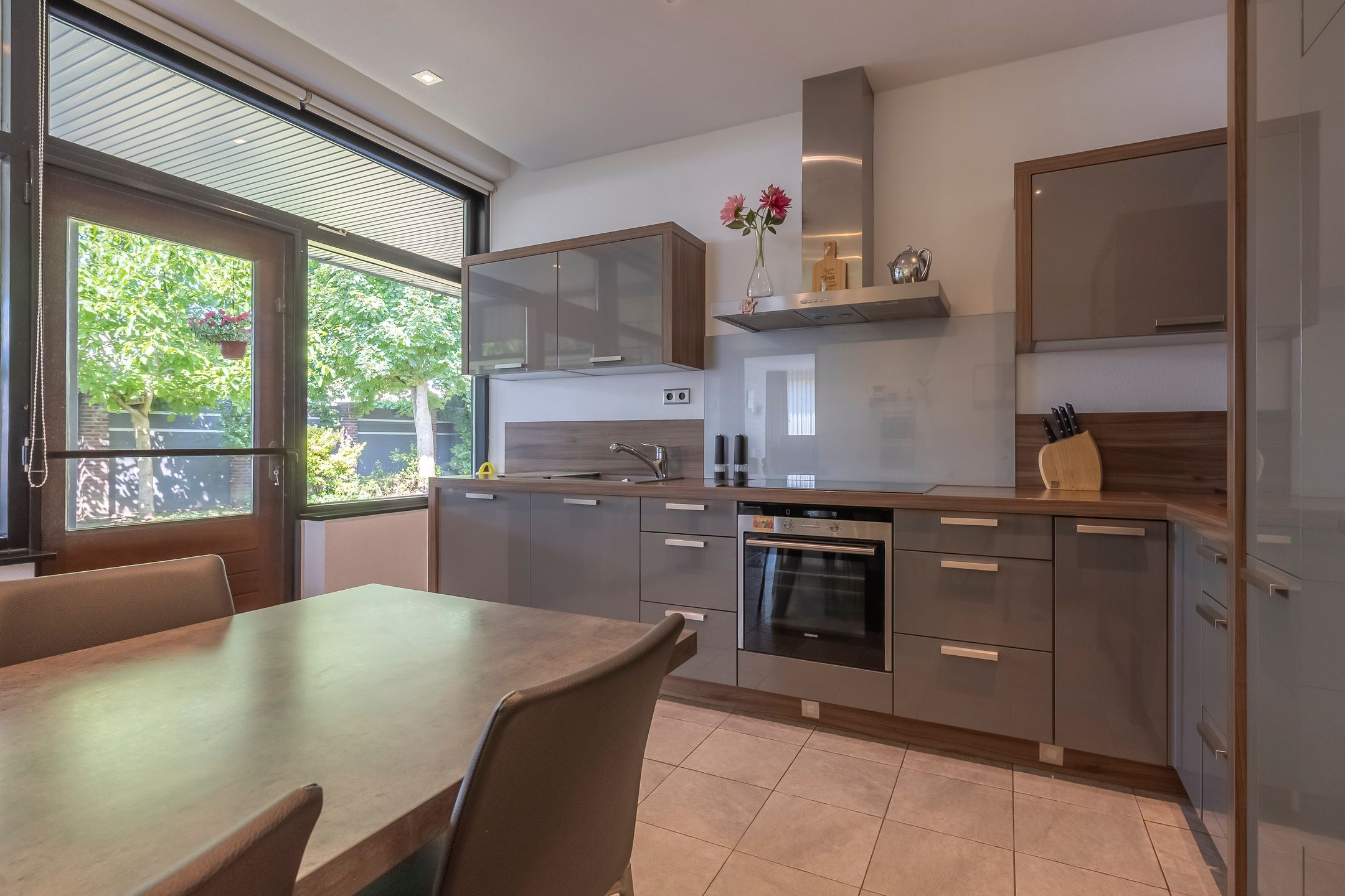 Foto 9 van van Gronsveldstraat 10