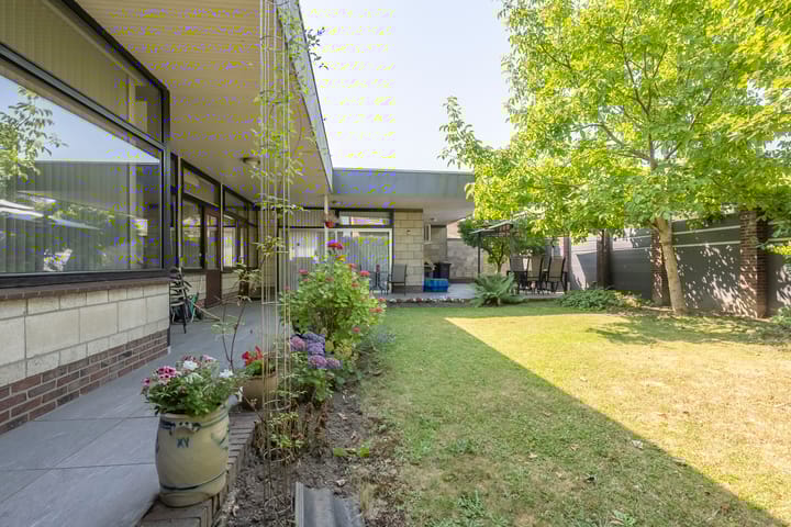 Foto 23 van van Gronsveldstraat 10