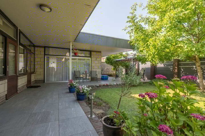 Foto 24 van van Gronsveldstraat 10