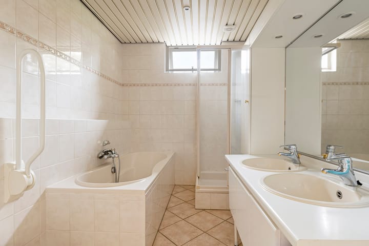 Foto 24 van Veenkampenweg 21