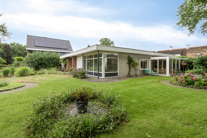 Foto 32 van Veenkampenweg 21