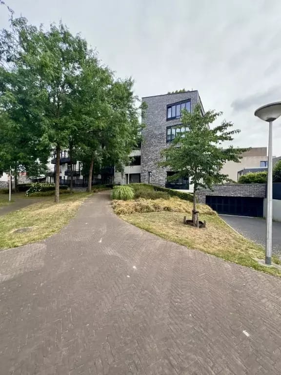 Foto 2 van Amsberghof 24